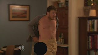 Chris Pratt Shirtless on Parks and Recreation s2e06