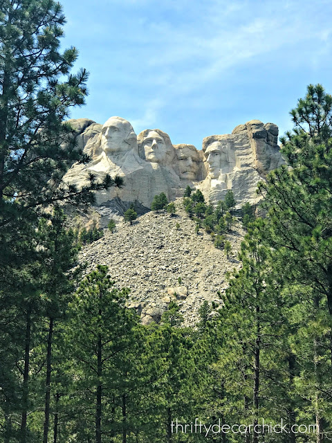 Mt. Rushmore memorial 