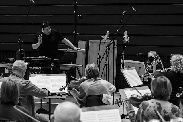 Dependent Arising recording sessions - Tito Muñoz, Rachel Barton Pine, Royal Scottish National Orchestra (Photo: Sally Jubb Photography)