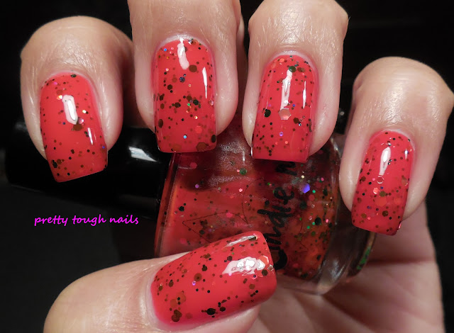 Jindie Nails Kiss Me Under The Mistletoe