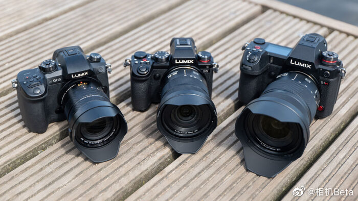 Три фотоаппарата Panasonic Lumix