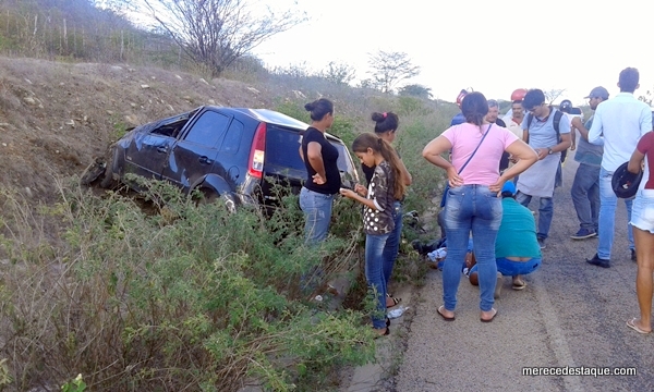 Homem fica ferido em acidente na PE-160, entre Santa Cruz e Jataúba