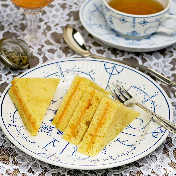 Citroencakesandwiches met zelfgemaakte orange curd