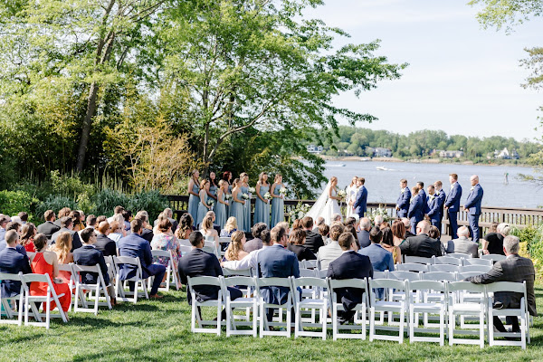 Spring Waterfront Wedding at London Town and Gardens in Edgewater, MD photographed by Maryland Wedding Photography Heather Ryan Photography