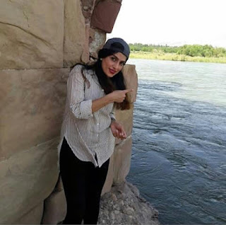 Den kurdiska politiska aktivistflickan fängslades av den iranska regimen och försvann sedan den 2018.07.05 hon kidnappades av iranska regimens underrättelsetjänsten  och blev bränd