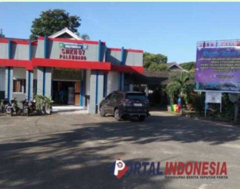 Sejumlah WaliMurid Sebuah SMK Negeri di  Palembang Keluhkan Biaya Seragam Bangunan Dan SPP0