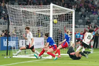 Fan files bizarre $100m lawsuit against U.S. Soccer