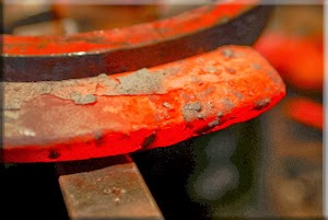 Persimmon Forge: Professional Blacksmithing: Controlling Fire Scale