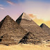 THE PYRAMIDS AT GIZA IN EGYPT مصر میں گیزا میں اہرام