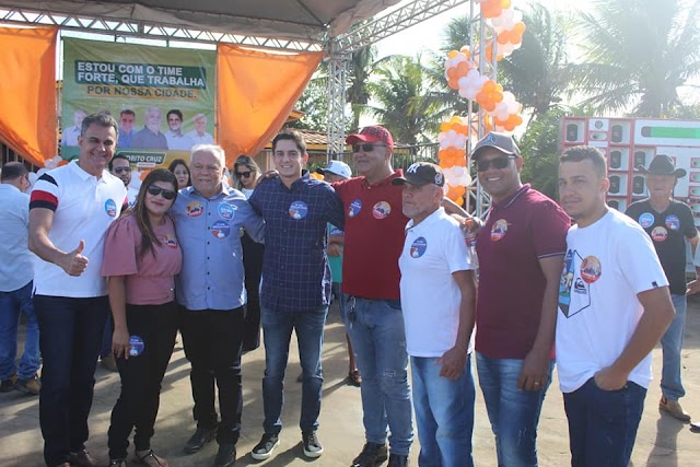  Prefeito Pedrito Cruz, de Sátiro Dias, apresenta à população suas indicações para deputado estadual e federal; Marcelinho Veiga e Sérgio Brito buscam reeleição