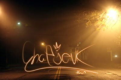 Teks Efek Lighting Glow