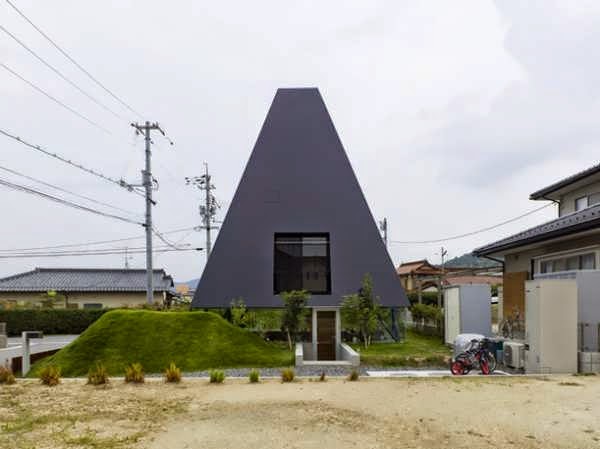 Residential Pyramid Architecture is as Innovative Inside as Its Facade Would Lead You To Believe