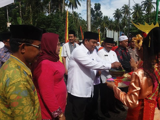 Ketika Membuka MTQ Ke-44 Tingkat Kecamatan Patamuan, Wabup Suhatri Bur Ajak Masyarakat Untuk Memperbanyak Baca Alqur'an