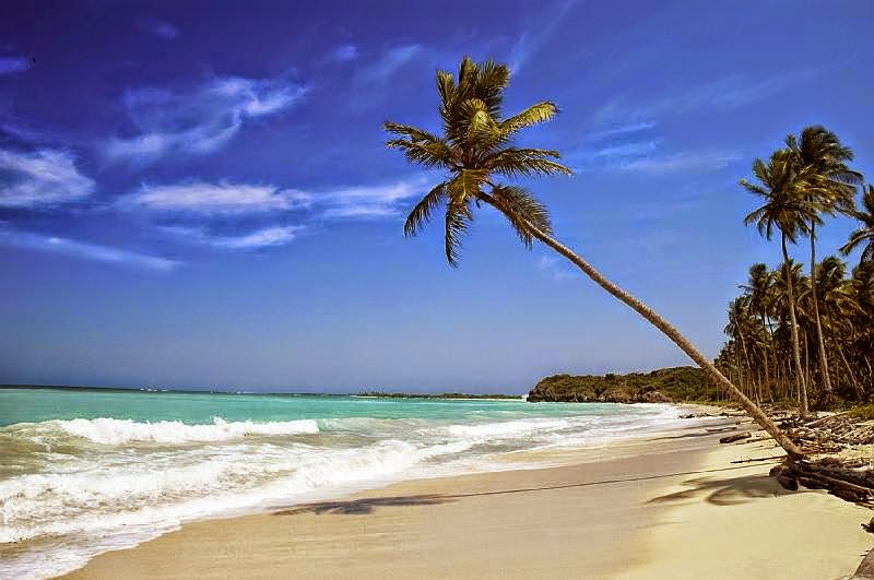 6 Tempat Wisata Pantai  di Anyer  yang Terkenal Indah Info 