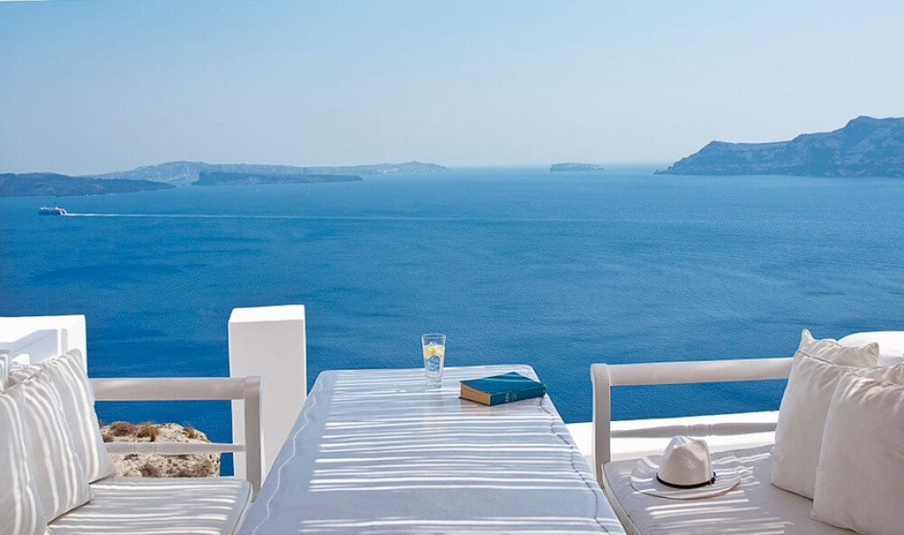 22 Stunning Hotels That Will Make You Want to Book Your Next Trip NOW! - Katikies Hotel-Oia, Greece