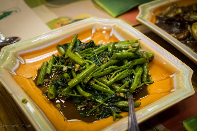 Seafood Chinese Kangkong of Banana Leaf