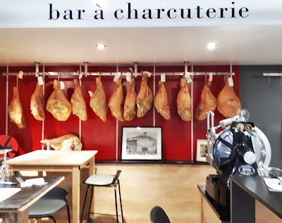 bar a charcuterie at Albi Market hall