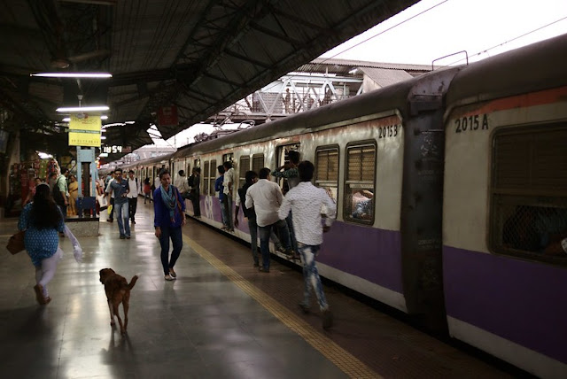 mumbai-local-train