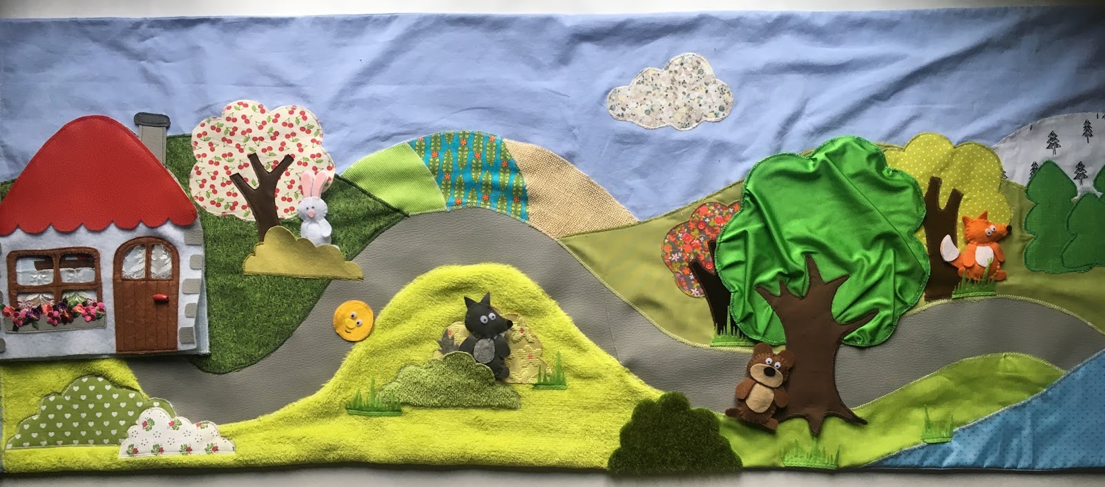25+ Tapis à histoire multi-contes | Tapis jeu enfant, Raconte tapis, Tapis