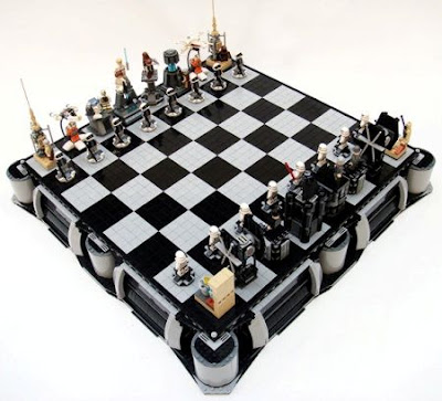 The “A New Hope Lego Chess set” features the characters of Star Wars; 