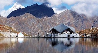 Hemkund-Sahib Gurudwara & Lake