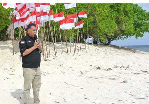 Sambut HUT Kemerdekaan RI ke 78, Ratusan Bendera Merah Putih Dikibarkan di Pulau Senoa Natuna