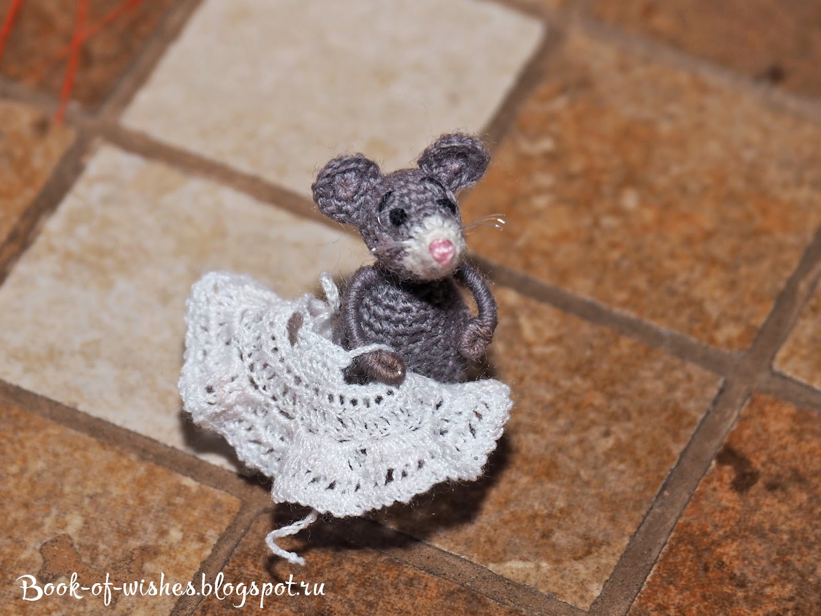 mini crochet mouse