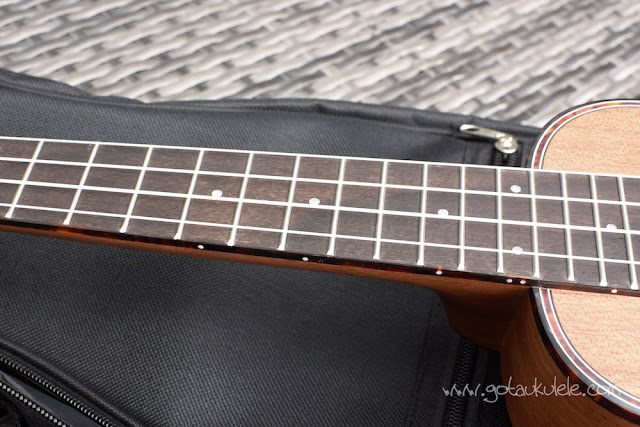 Muke MS-10 Soprano Ukulele fingerboard