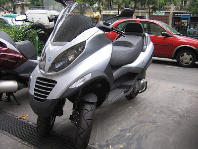 Piaggio MP3, scooter, motorcycle