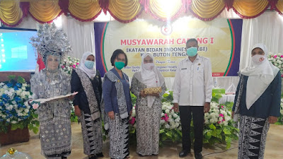 Muscab IBI, Dinkes Buteng  Hadiahkan Motor Untuk Bidan Teladan 