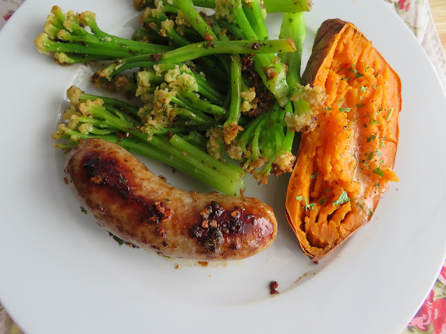 Garlic Butter Sausages & Broccoli Skillet