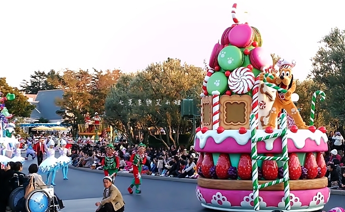 17 迪士尼聖誕村大遊行幸福在這裡夢之光大遊行