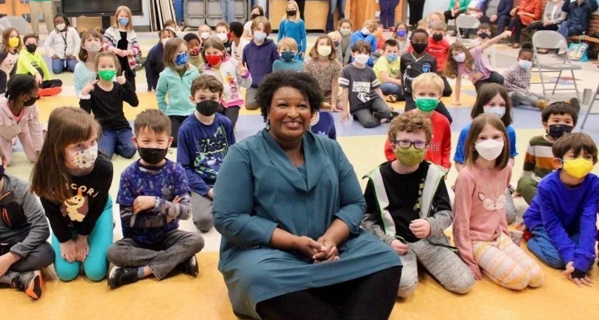 Maskless Kamala Harris Poses For Photos with Masked Children During Visit to DC Elementary School (VIDEO)