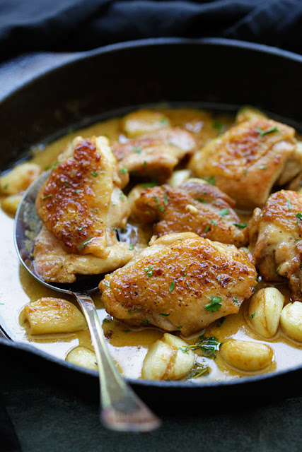 CREAMY GARLIC CHICKEN