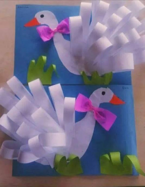 Idea to make folded papercraft for kids : swan