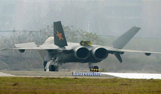 Pesawat_Jet_J-20_Might_Dragon_Pesawat_Jet_siluman_China_4