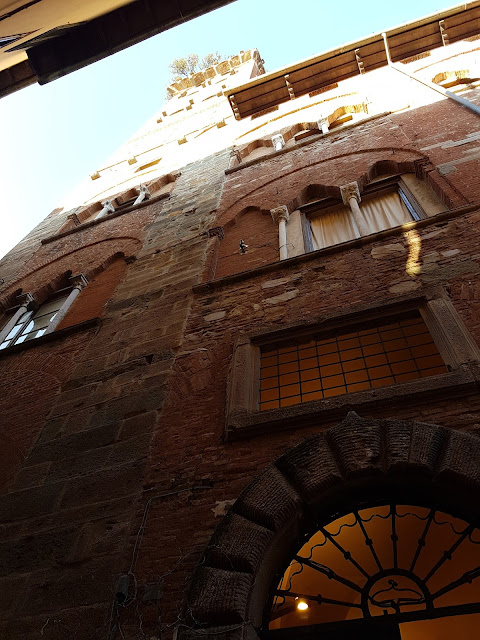 Homestay U1, Bandar Utama: Italy - December 2016 Lucca