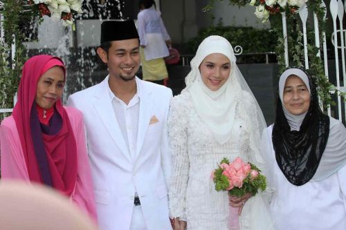 Farid Kamil - Diana Danielle Selamat Bernikah