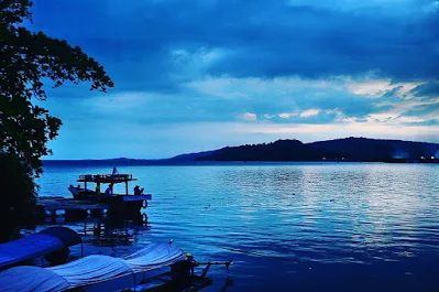 foto senja di waduk jatiluhur