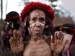 Tradisi Potong Jari Suku Di Papua