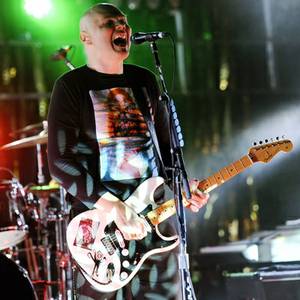 Billy Corgan sofre intoxicação alimentar