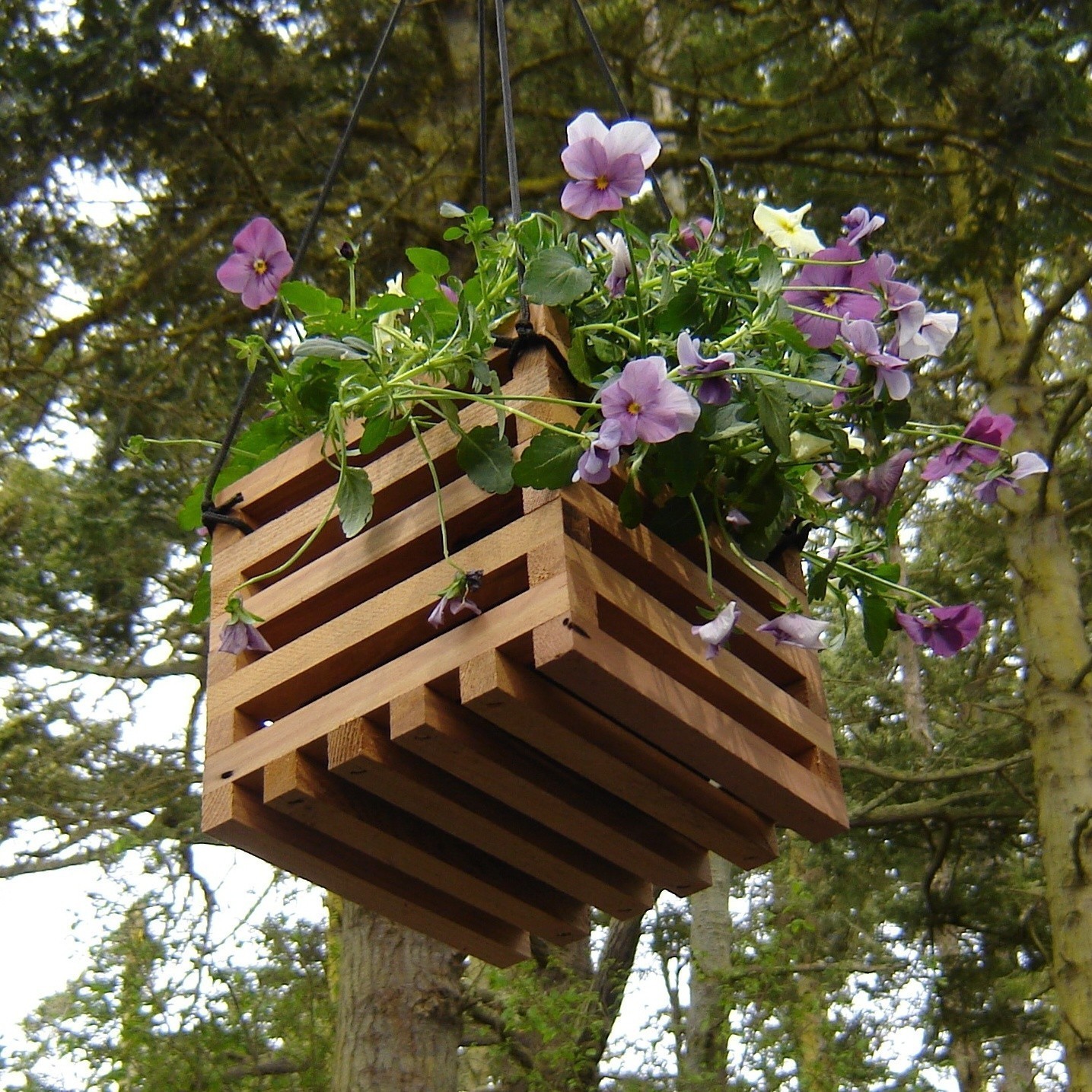 How to Recycle: Recycled Hanging Planters