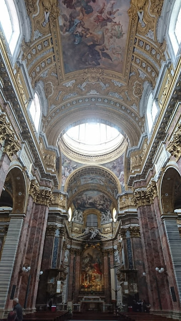 21-Basilica-dei-Santi-Ambrogio-e-Carlo-al-Corso-interior-4-day-rome-itinerary