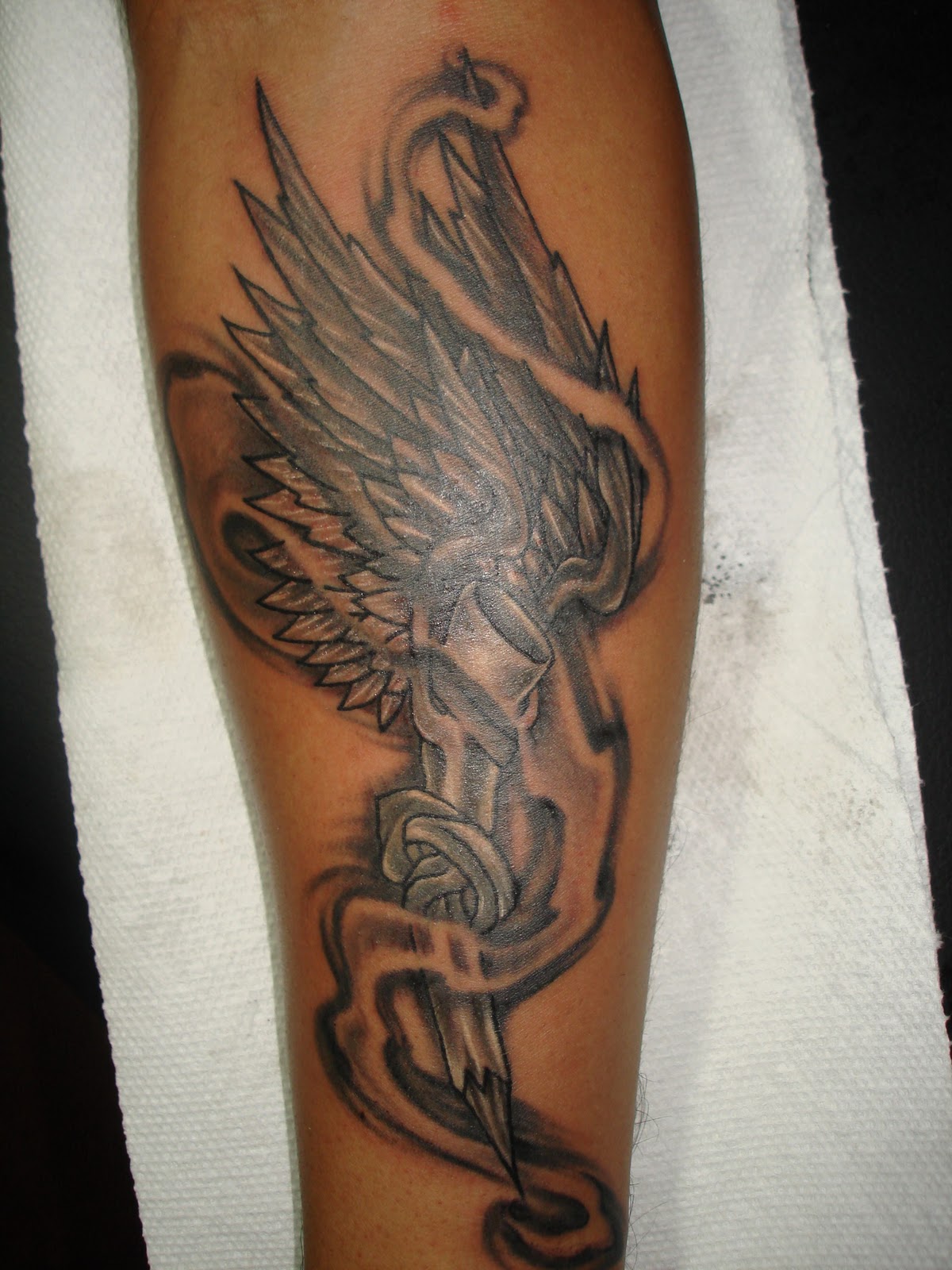 Pain n' Ink: Black and Grey - DSC03121