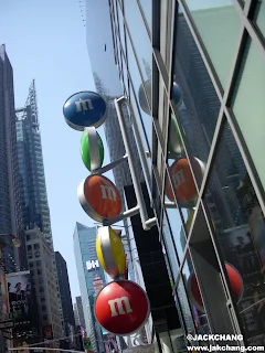 美國紐約|時代廣場不能錯過的M&M'S World |個人客製化的巧克力世界
