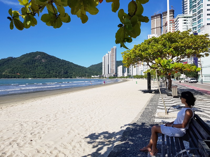 melhores meses para ir a Balneário Camburiú