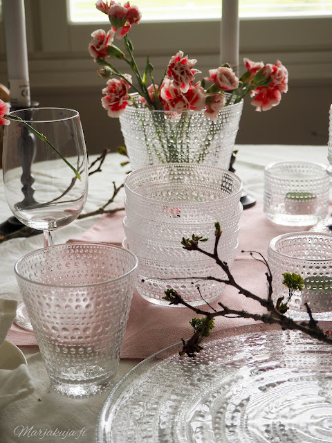 affiliate, kumppanuus, iittala, kastehelmi astiat, kattaus