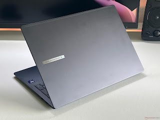 Verdict on the Asus ExpertBook B5: Strong 16-Inch Display Marred by Quality Concerns
