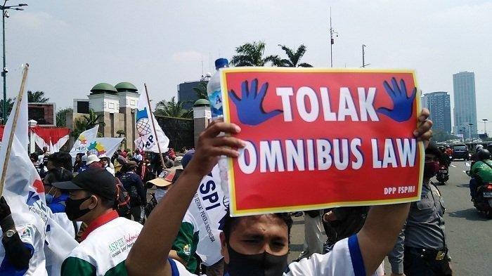 Koalisi: Aksi Akan Terus Digelar sampai Omnibus Law UU Cipta Kerja Dibatalkan