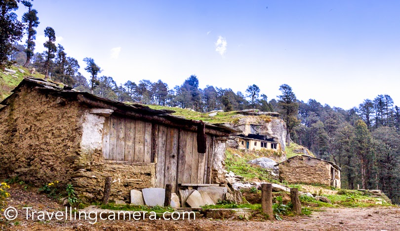 As we crossed the half part of the trek, we hit this place where we saw lot of abandoned houses. It looked like a small village, which is left behind by a community.   Related Blogpost - Road trip to Jibhi, Shoja & Bajar region of Himachal Pradesh, India